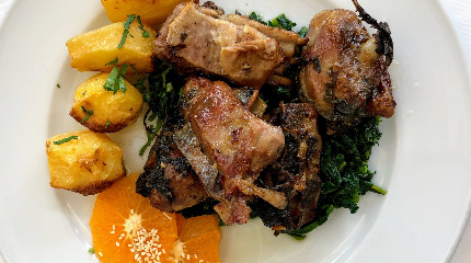 Almoço ou jantar na Adega